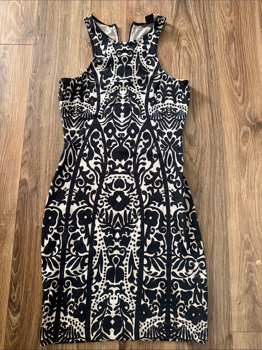H&M Black and Cream Sleeveless Patterned Midi Dress